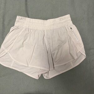 Lululemon tracker shorts